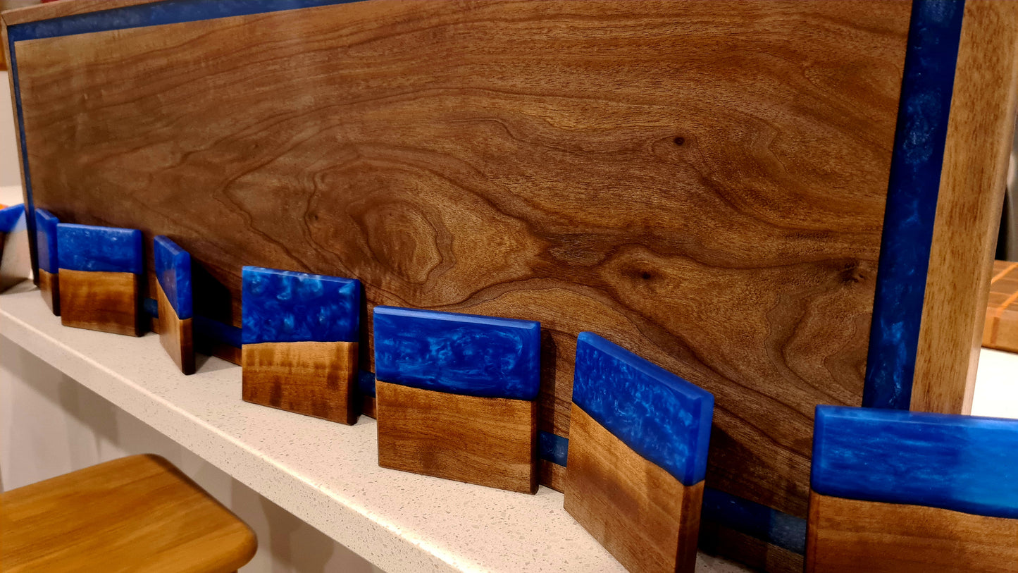 Blackwalnut Centre Piece & Coaster Set