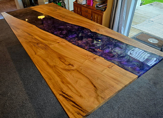 Mangeo Dining Table