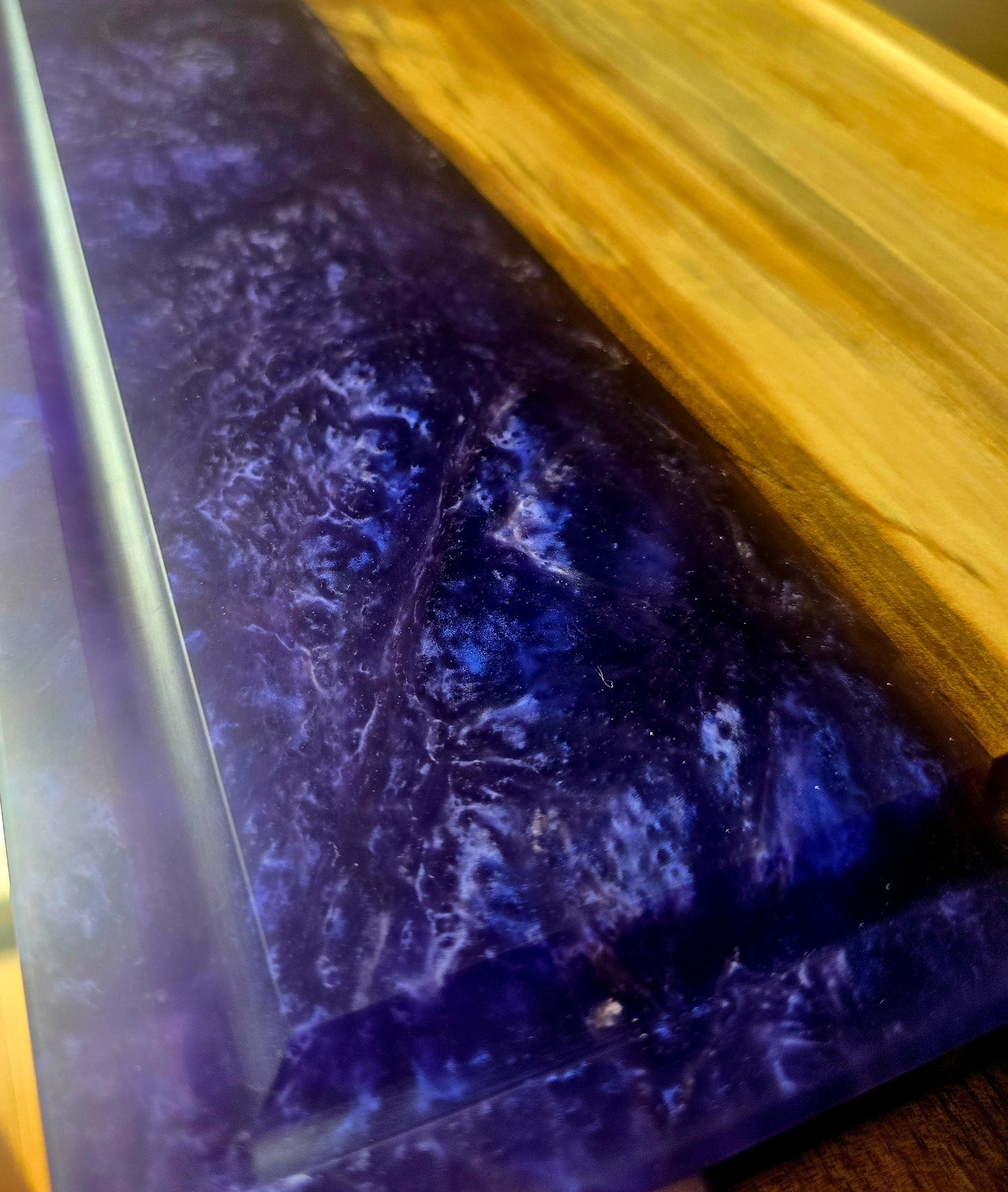 Resin epoxy cutting board