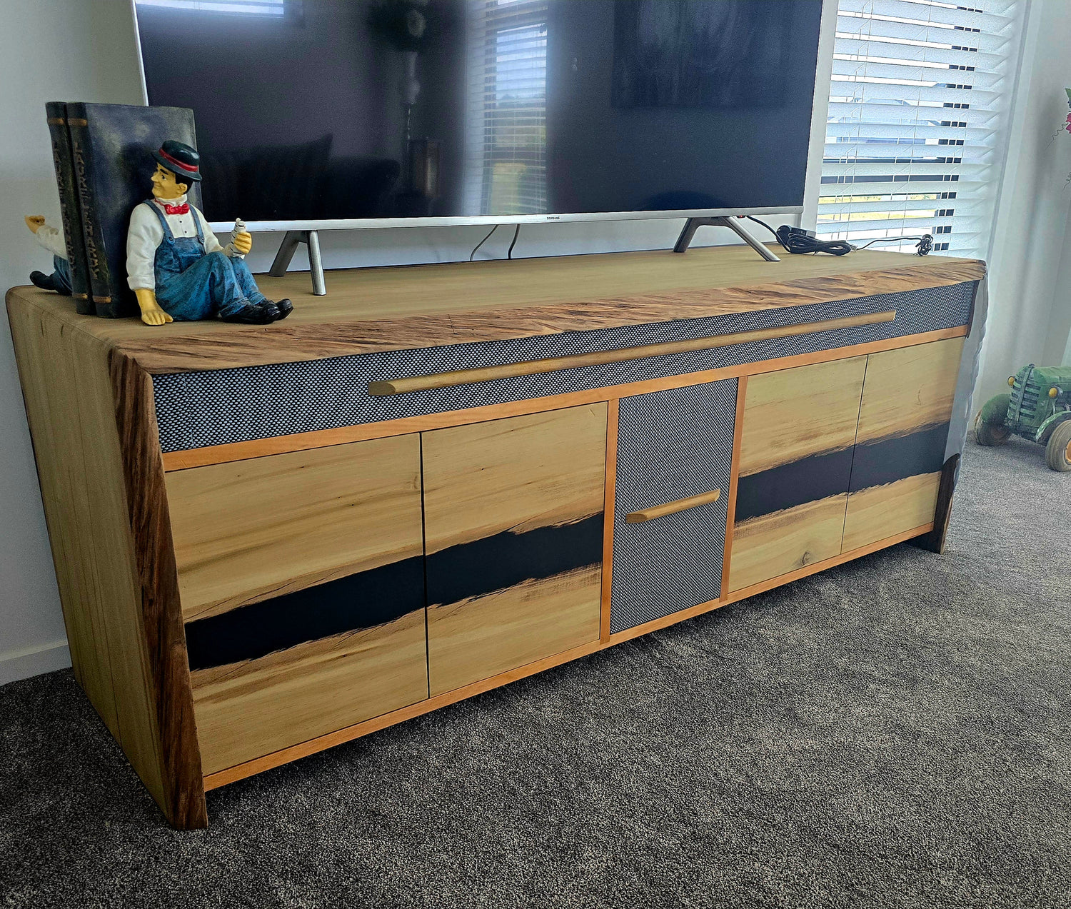 Resin Epoxy Cabinet 