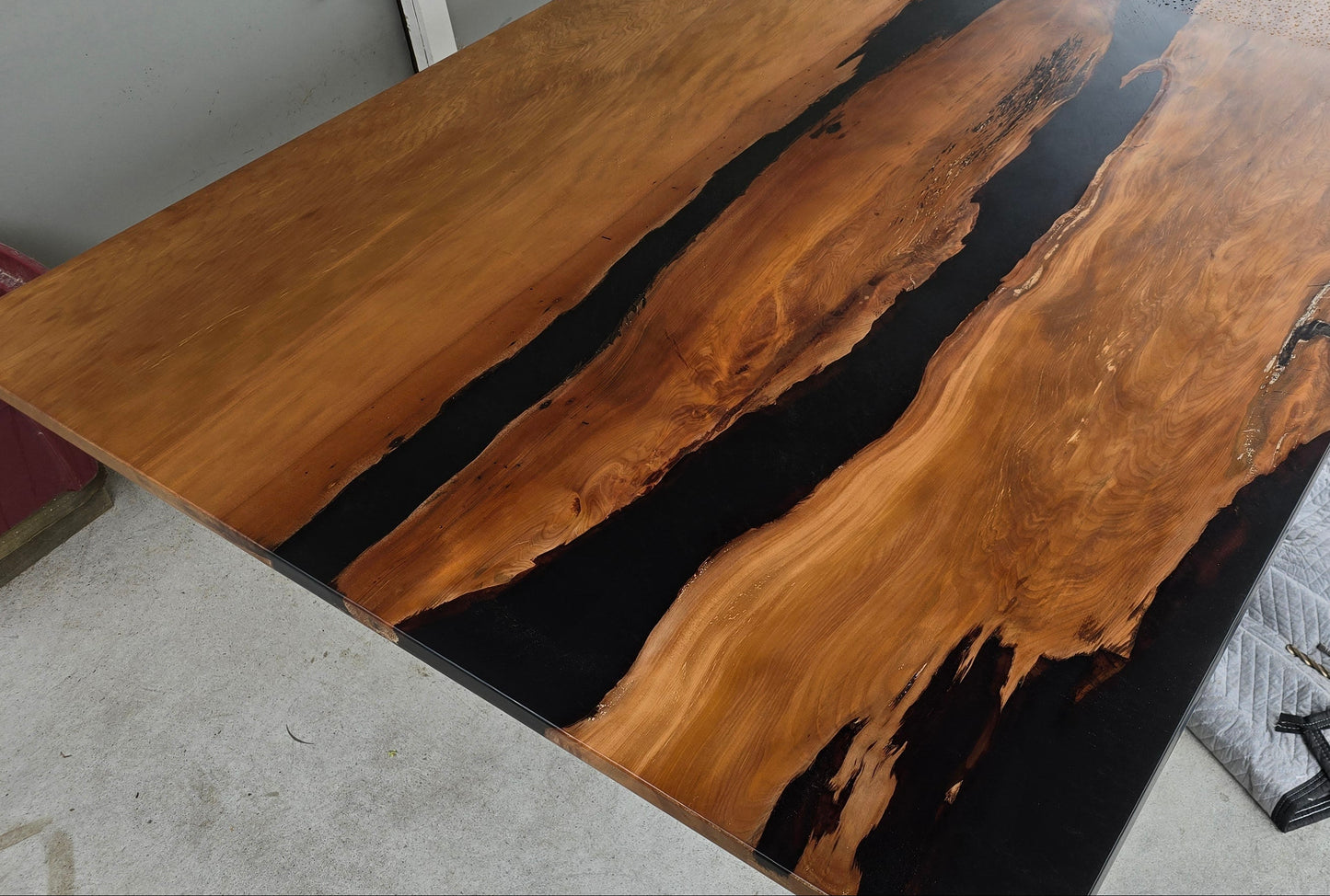 resin epoxy dining table