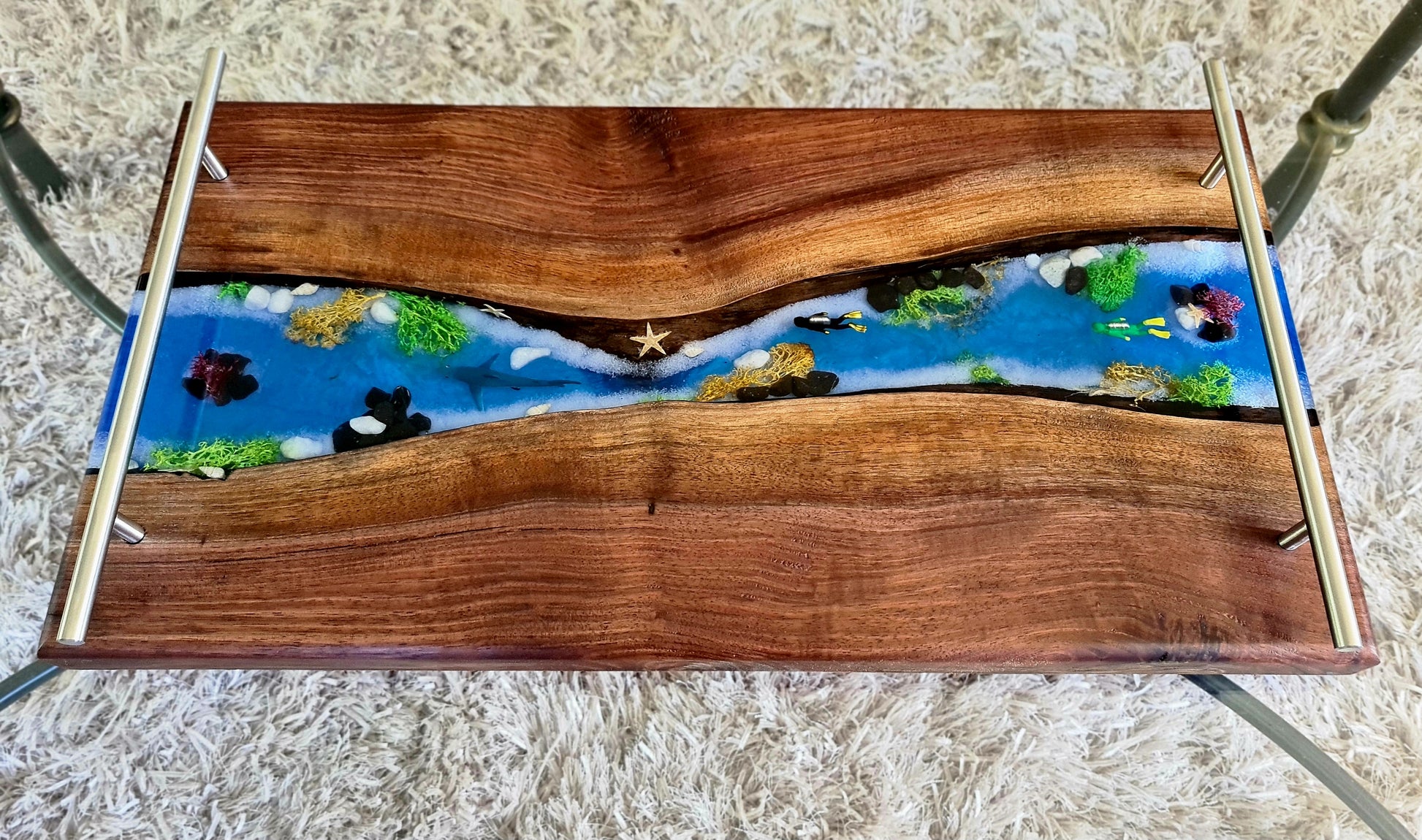 Resin serving board