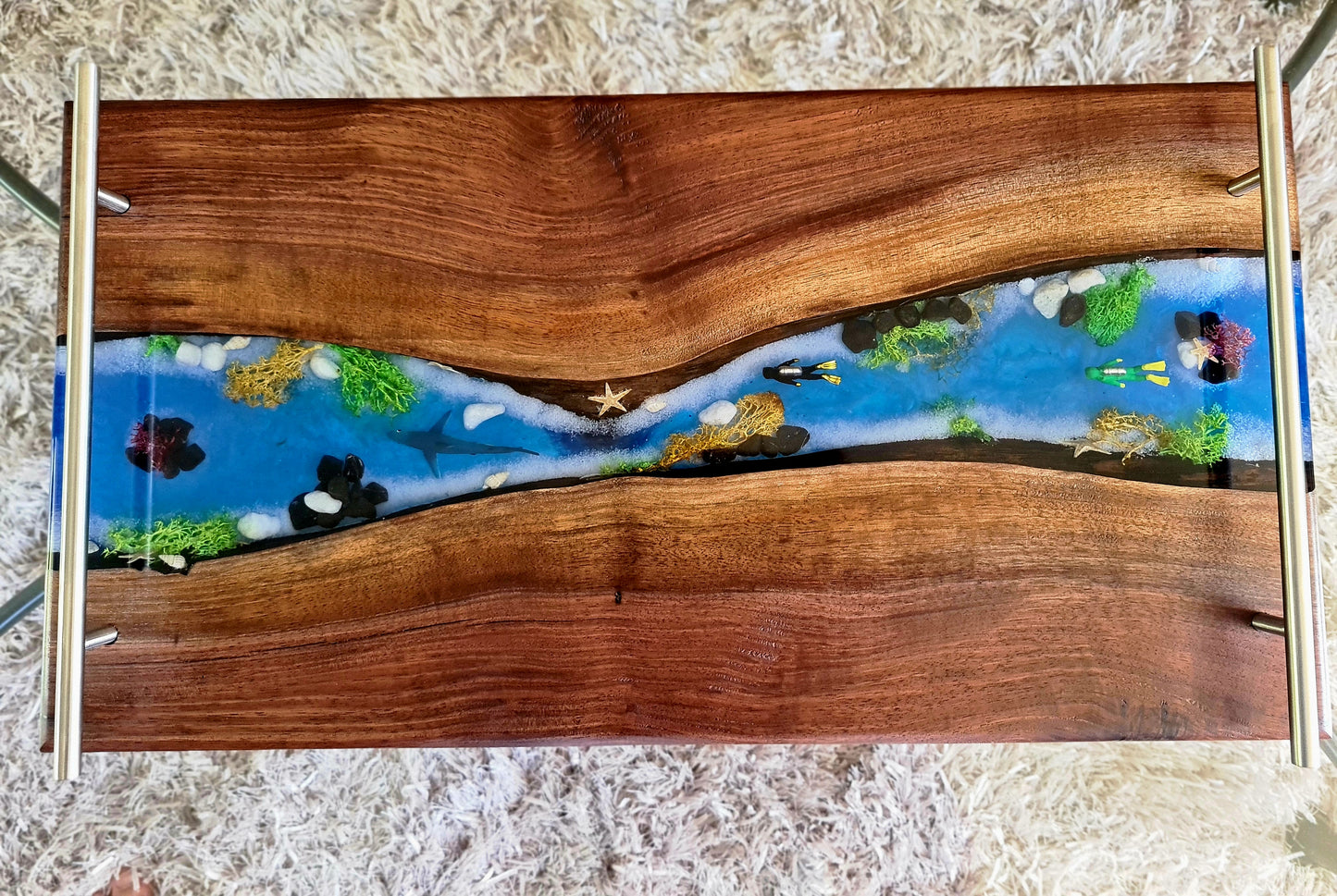 Resin serving board